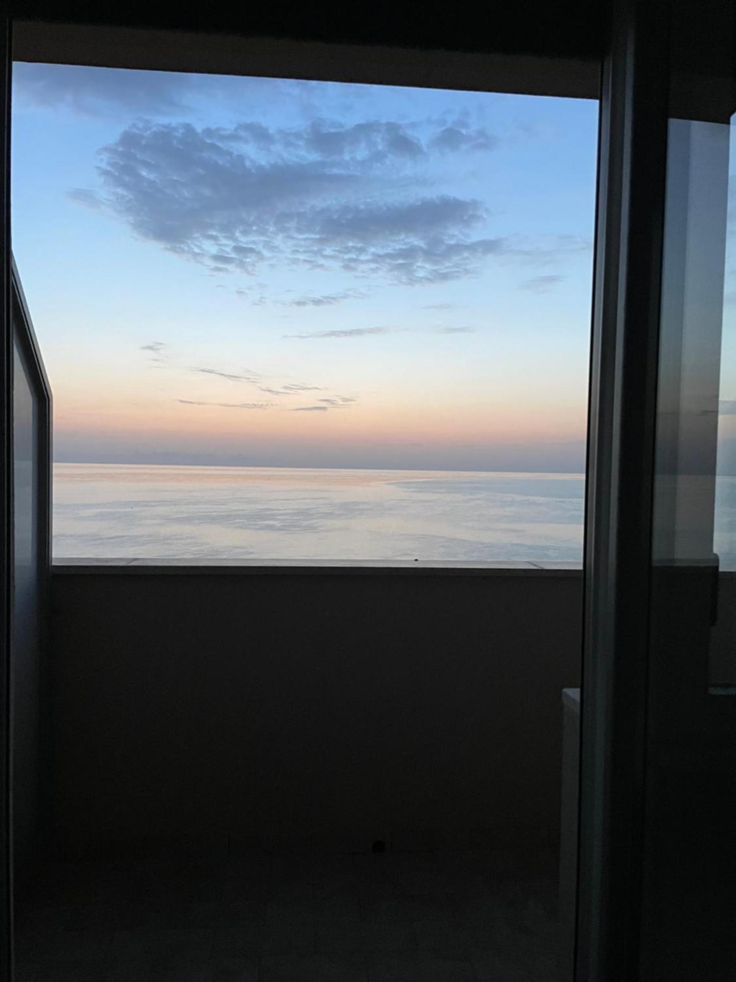 雷卡纳蒂港Il Balcone Sul Mare公寓 外观 照片